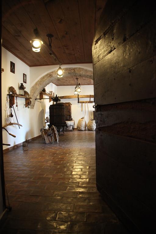 B&B La Staffa Aquino Bagian luar foto