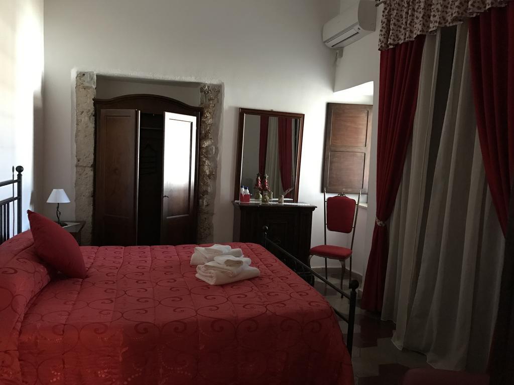B&B La Staffa Aquino Bagian luar foto